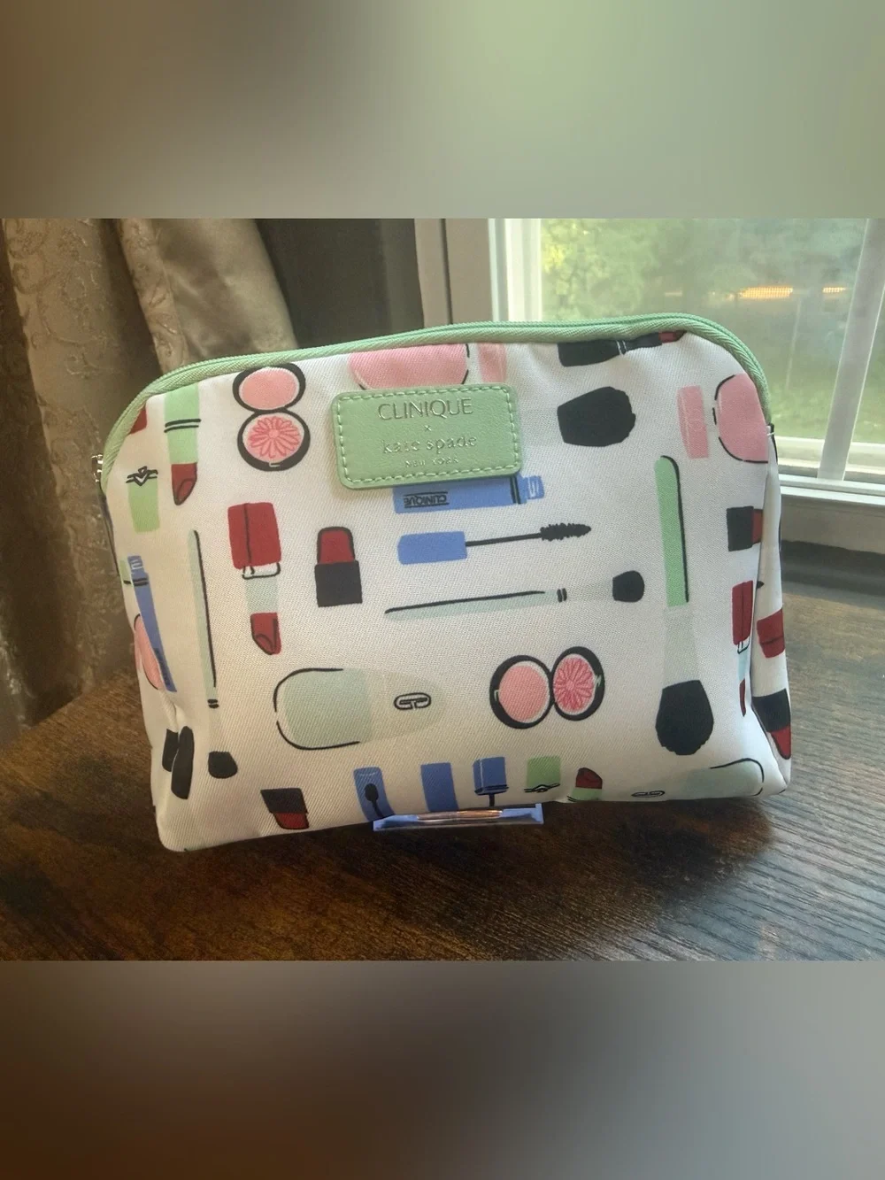 NWOT Clinique x Kate Spade Green Cosmetic Bag - with Makeup Design